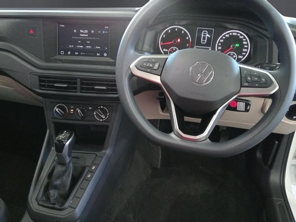Volkswagen Polo Sedan 1.6 Tiptronic