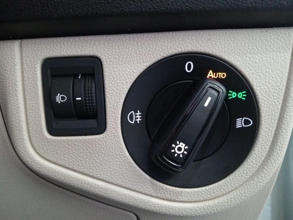 Volkswagen Polo Sedan 1.6 Tiptronic
