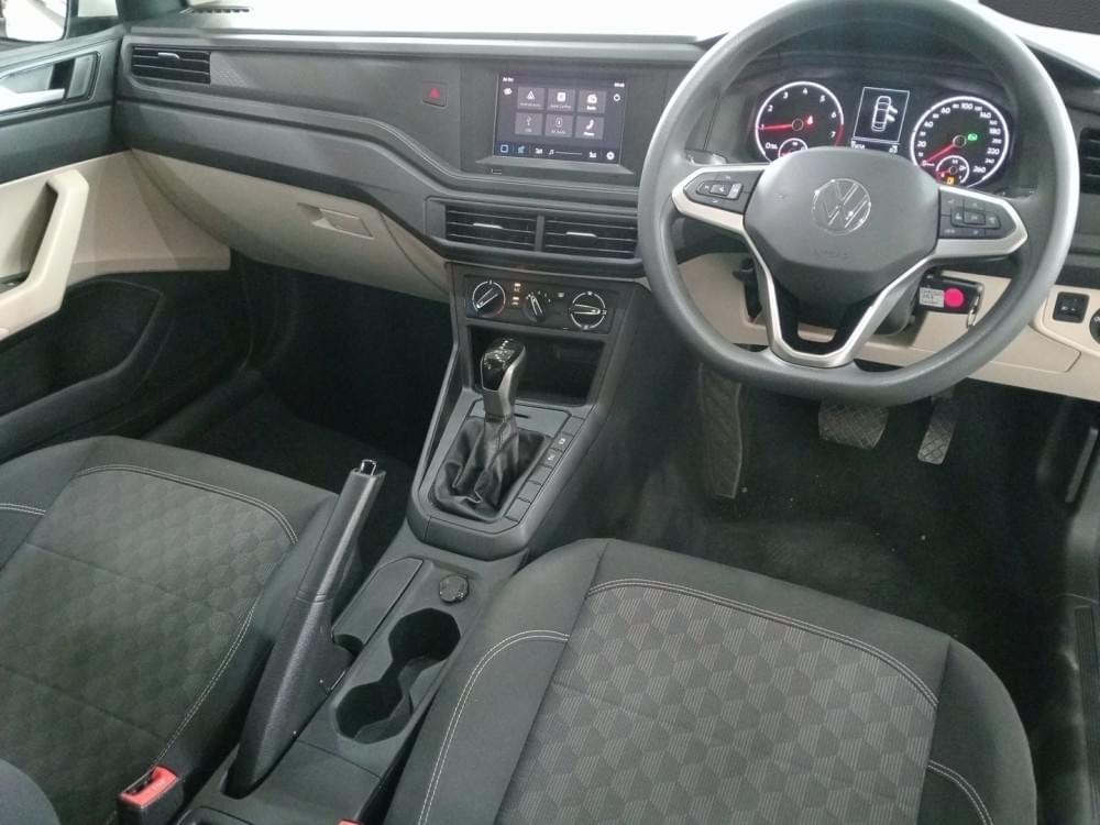 Volkswagen Polo Sedan 1.6 Tiptronic