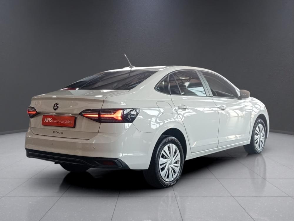 Volkswagen Polo Sedan 1.6 Base