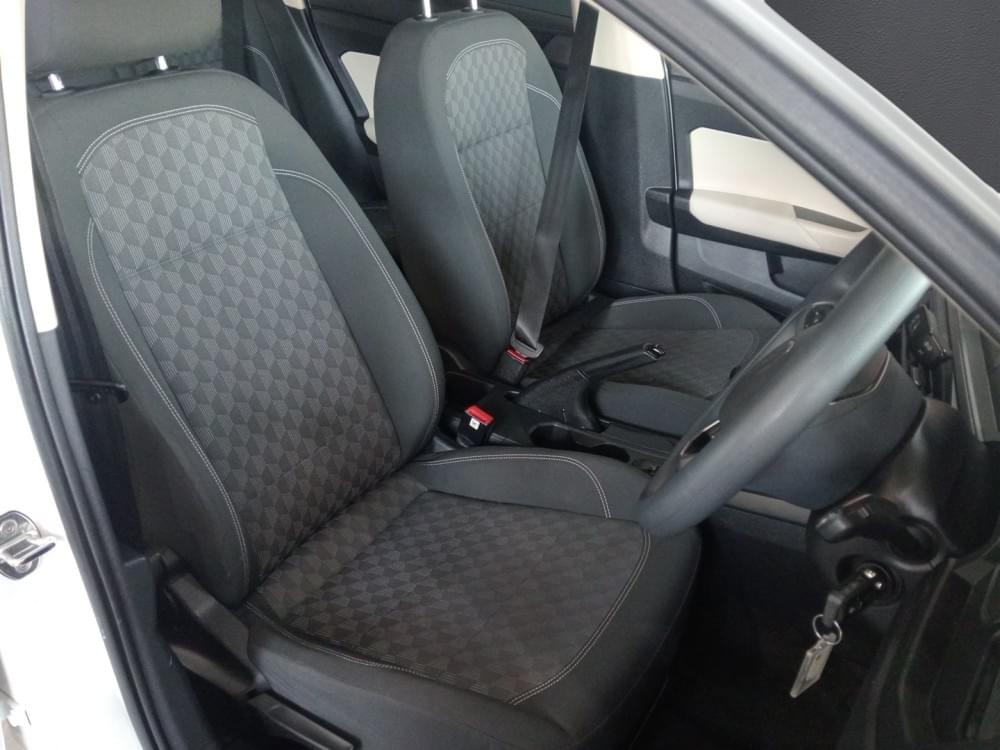Volkswagen Polo Sedan 1.6 Base