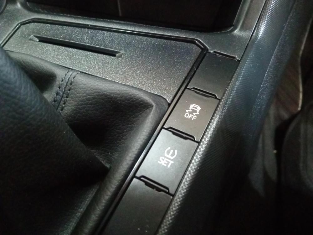 Volkswagen Polo Sedan 1.6 Base
