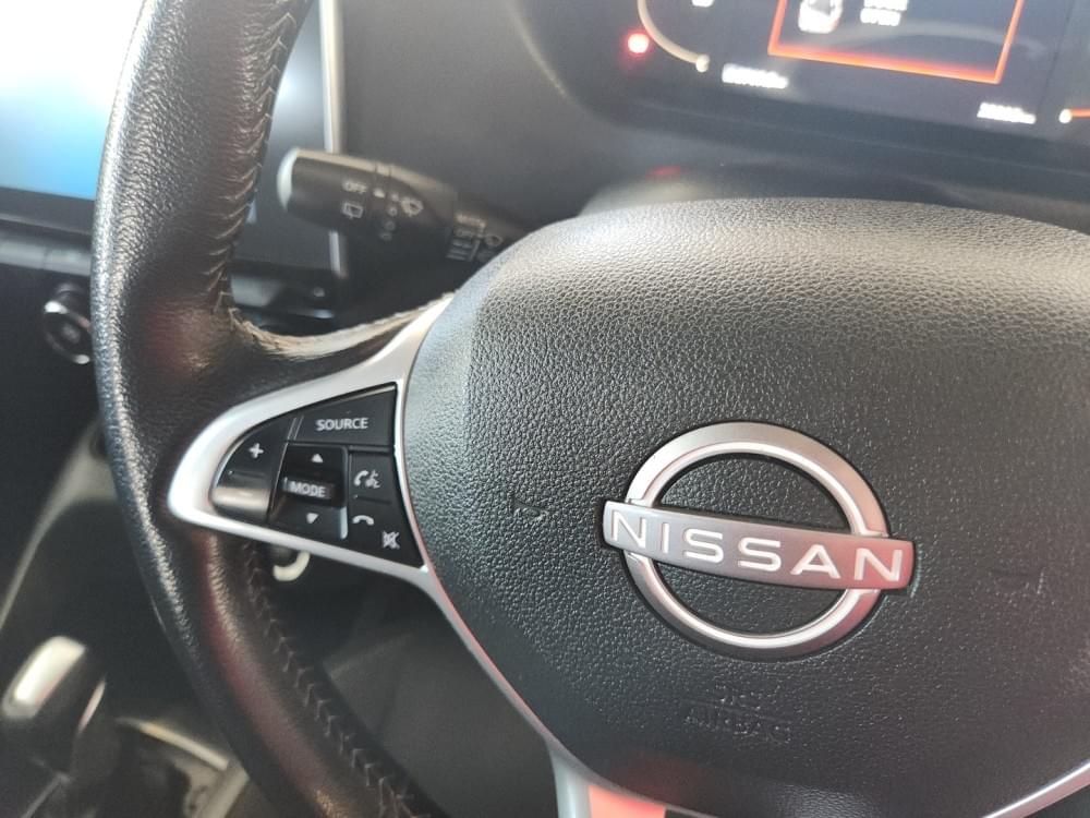 Nissan Magnite 1.0 Acenta Plus Cvt Oled