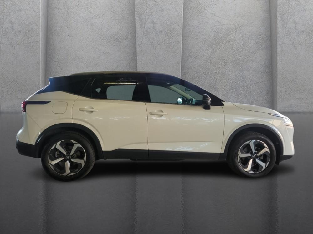 Nissan Qashqai 1.3T Acenta Xtronic 2-Tone