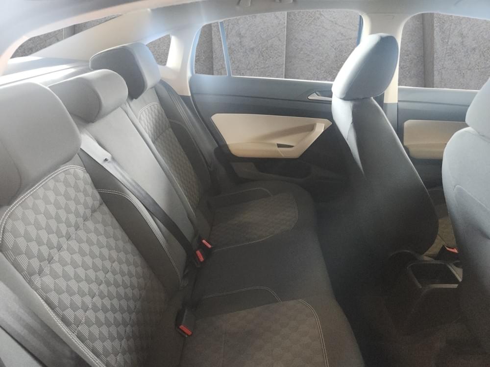 Volkswagen Polo Sedan 1.6 Base