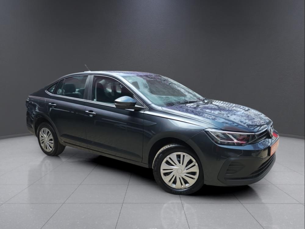 Volkswagen Polo Sedan 1.6 Base