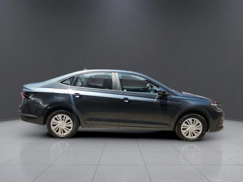 Volkswagen Polo Sedan 1.6 Base