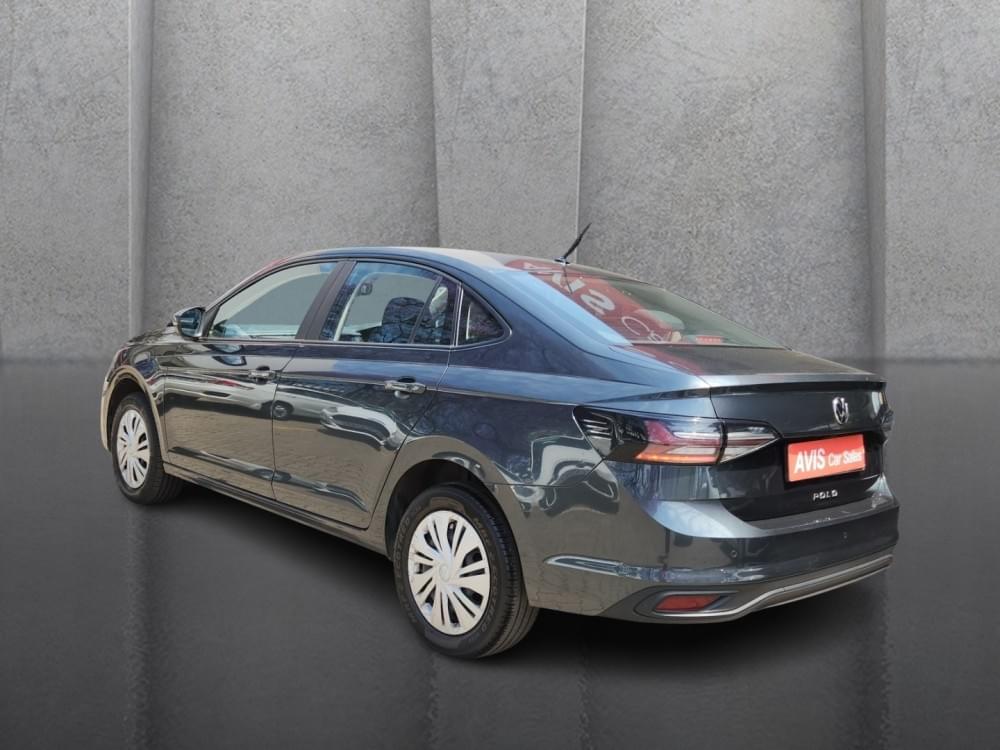 Volkswagen Polo Sedan 1.6 Base