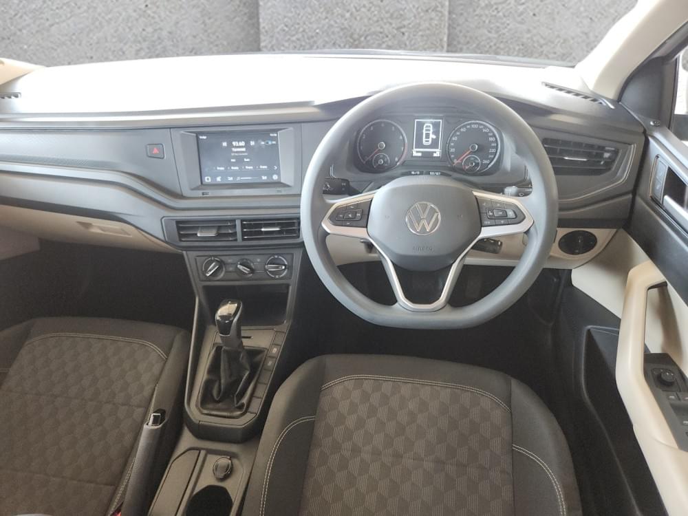 Volkswagen Polo Sedan 1.6 Tiptronic