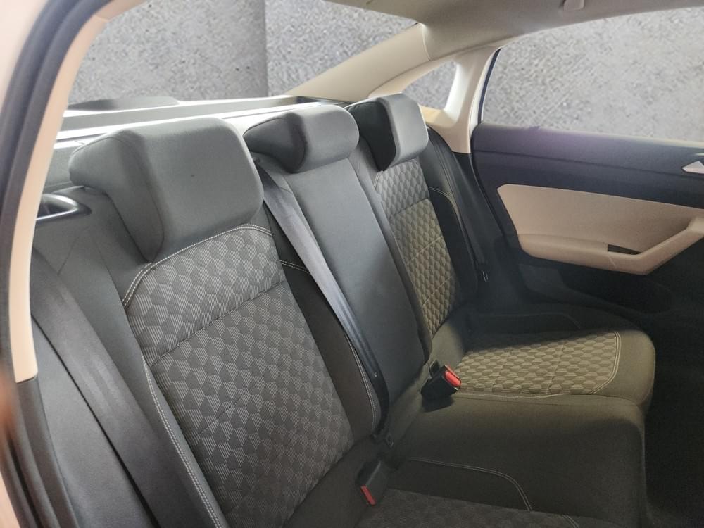 Volkswagen Polo Sedan 1.6 Base