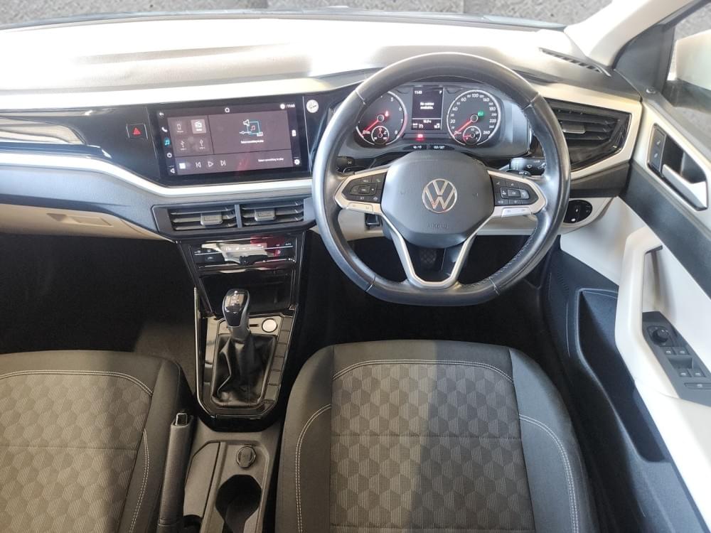 Volkswagen Polo Sedan 1.6 Tiptronic