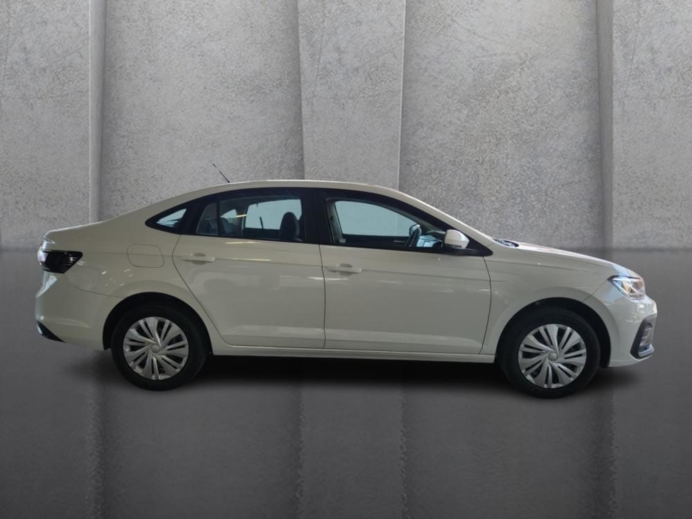 Volkswagen Polo Sedan 1.6 Base