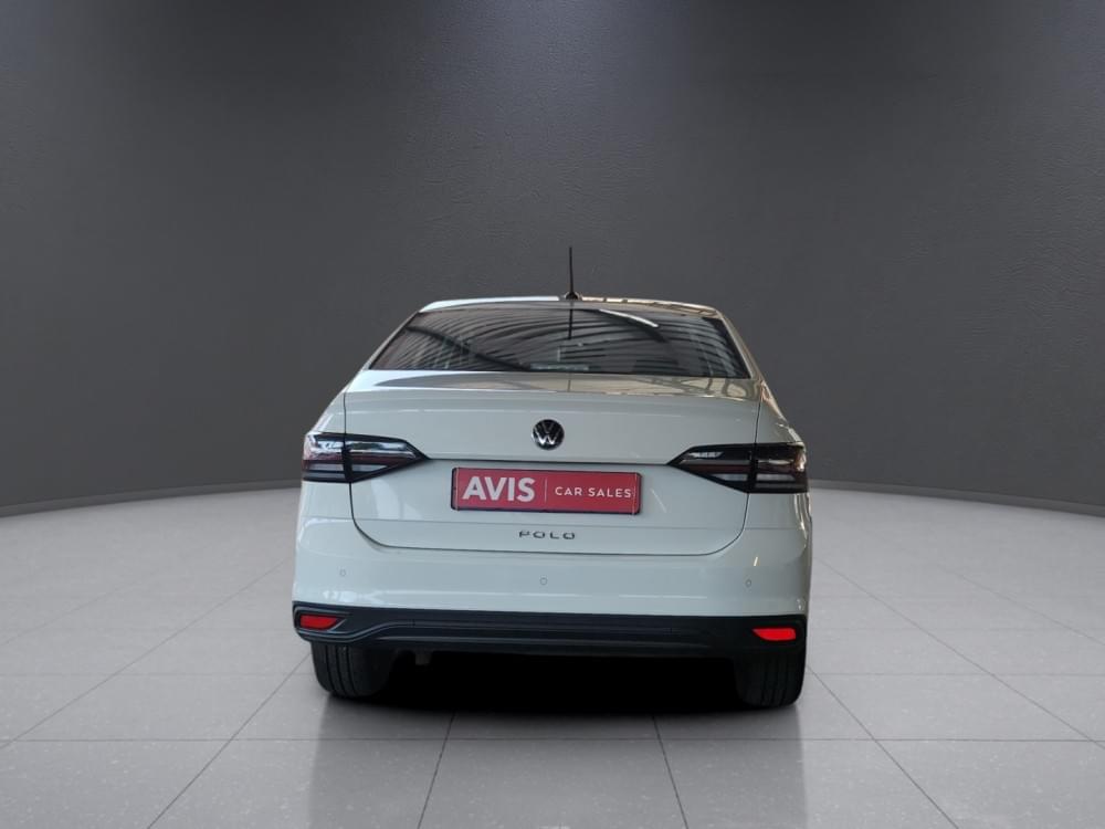 Volkswagen Polo Sedan 1.6 Base