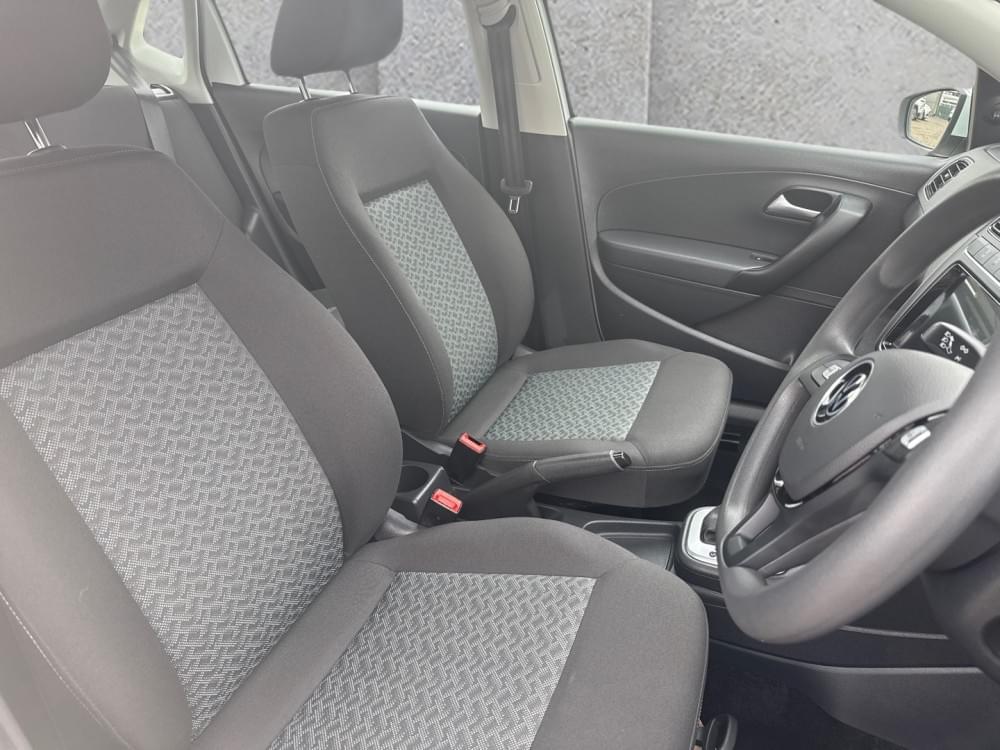 Volkswagen Polo Vivo Hatch 1.6 Life Tipt