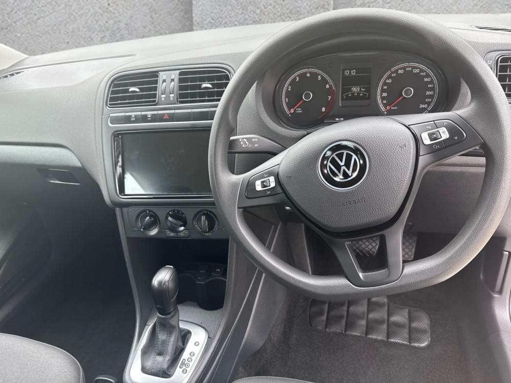 Volkswagen Polo Vivo Hatch 1.6 Life Tipt