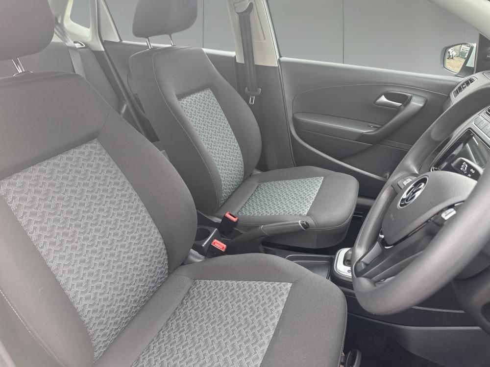 Volkswagen N/A 1.6 Life Tipt