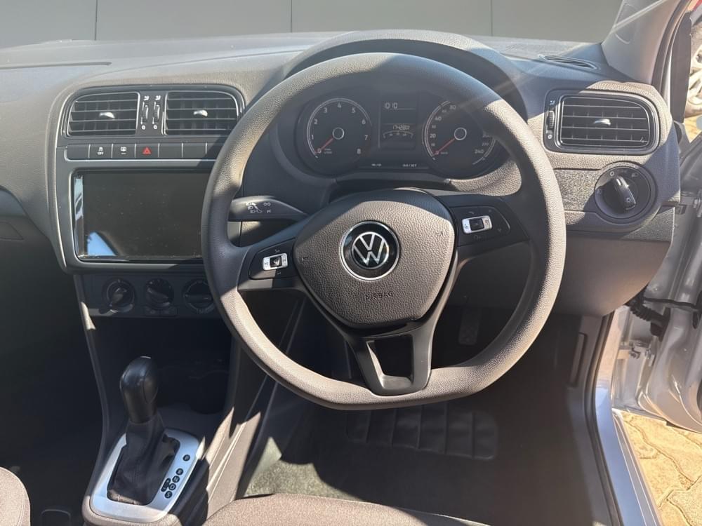 Volkswagen N/A 1.6 Life Tipt
