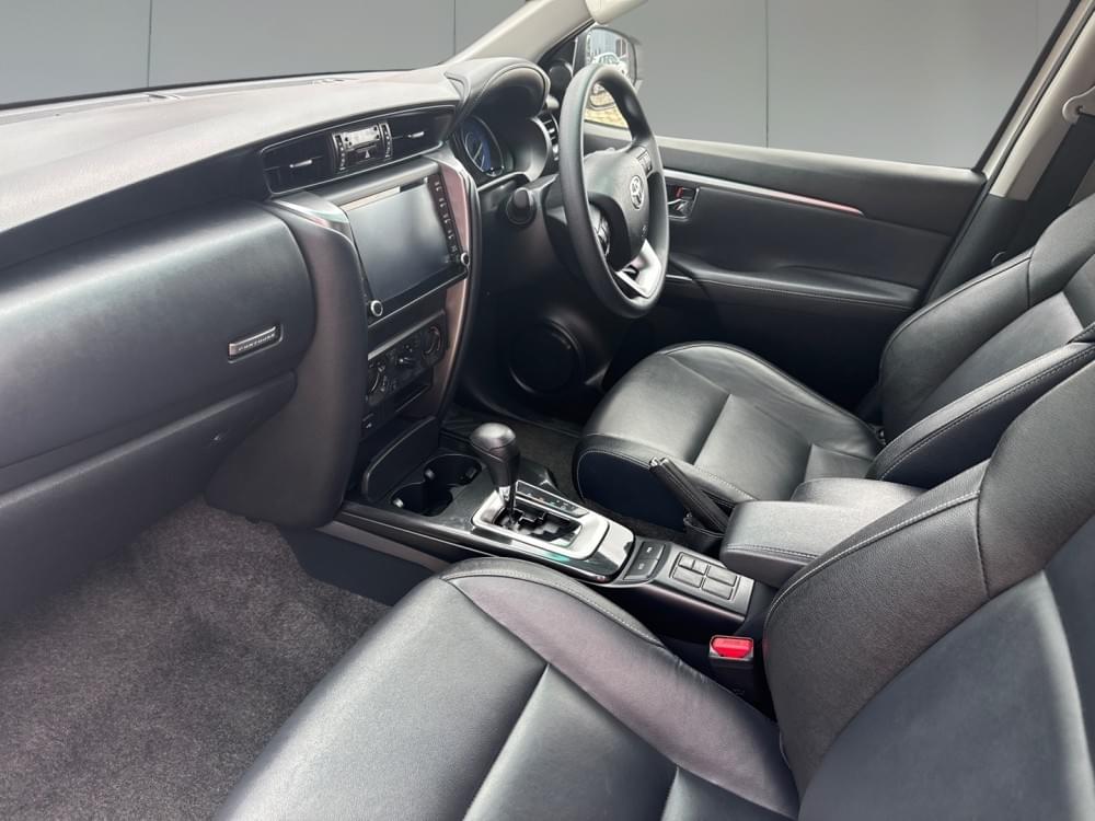 Toyota Fortuner 2.4 Gd-6 Rb 6At