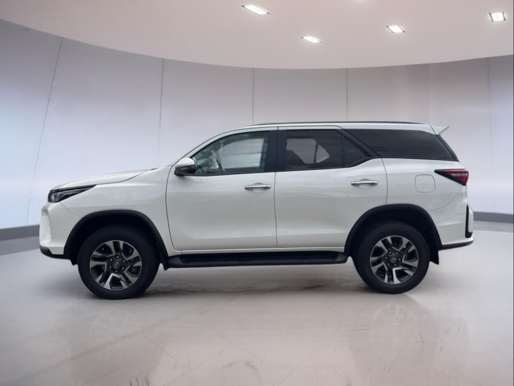 Toyota Fortuner 2.4 Gd-6 Rb 6At