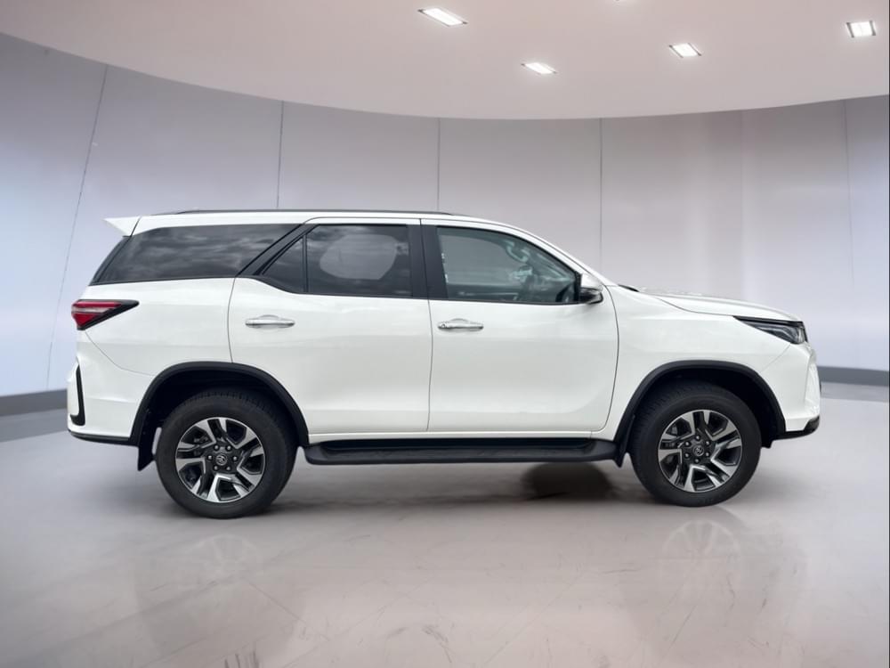 Toyota Fortuner 2.4 Gd-6 Rb 6At