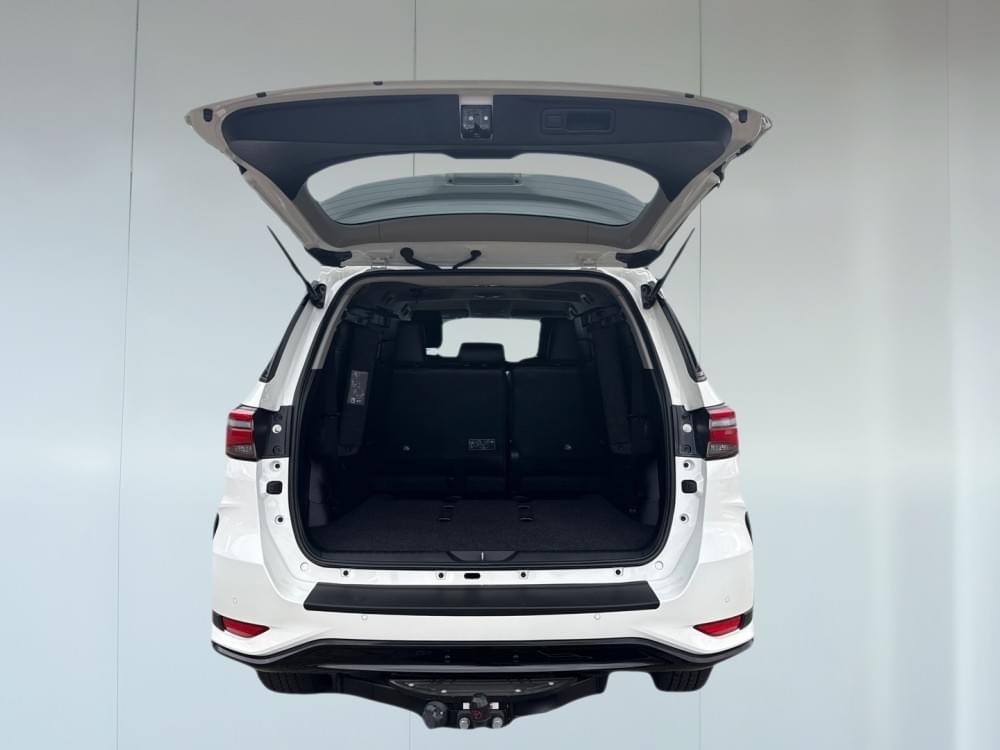 Toyota Fortuner 2.4 Gd-6 Rb 6At