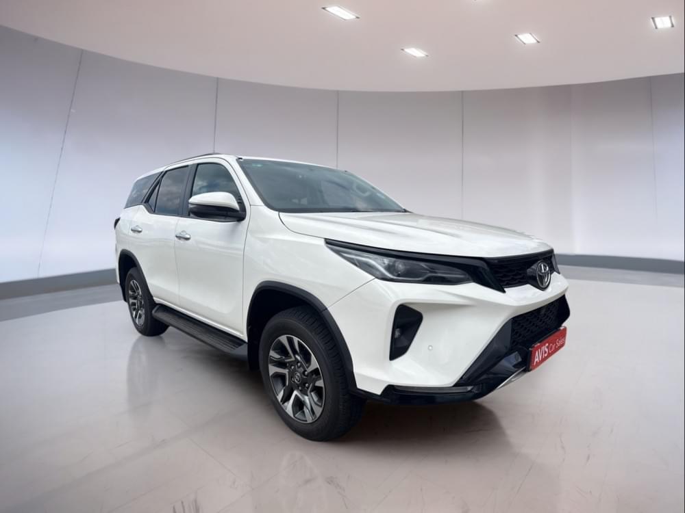 Toyota Fortuner 2.4 Gd-6 Rb At