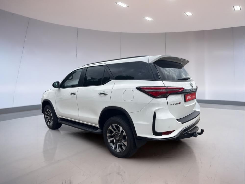 Toyota Fortuner 2.4 Gd-6 Rb At