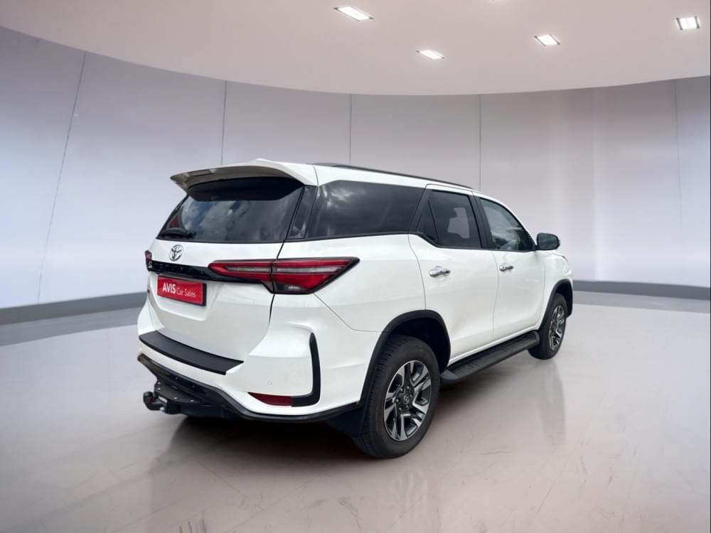 Toyota Fortuner 2.4 Gd-6 Rb At