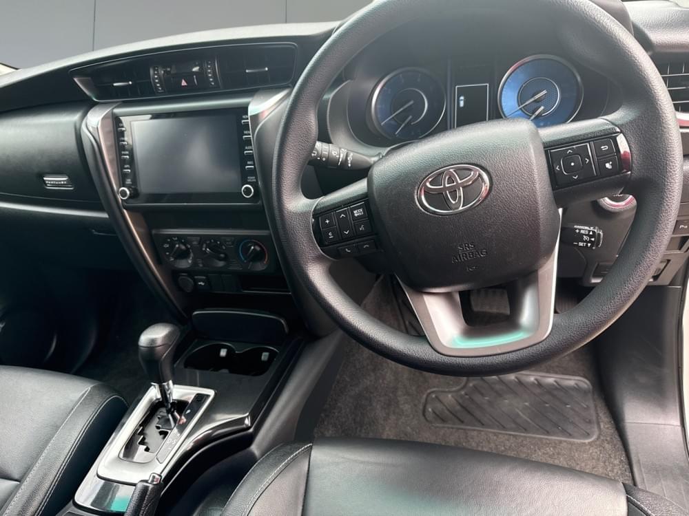 Toyota Fortuner 2.4 Gd-6 Rb At