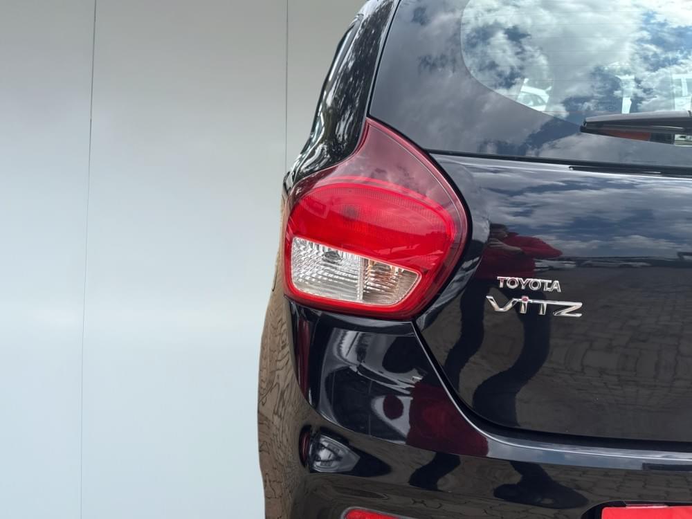 Toyota Vitz 1.0 Xr Amt