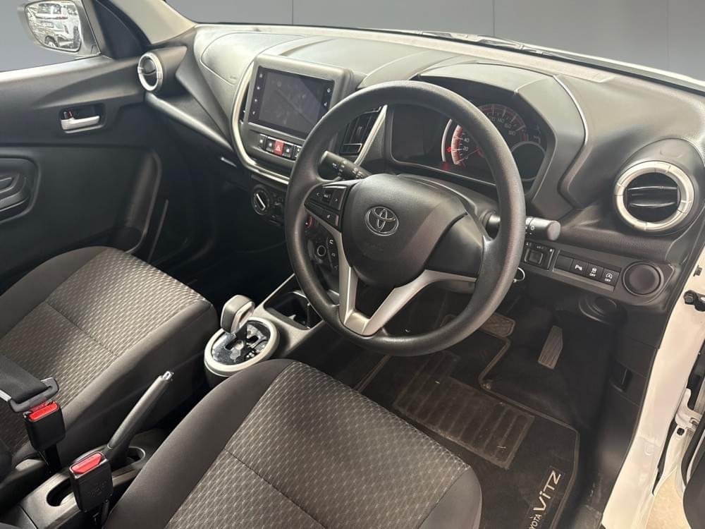 Toyota Vitz 1.0 Xr Amt