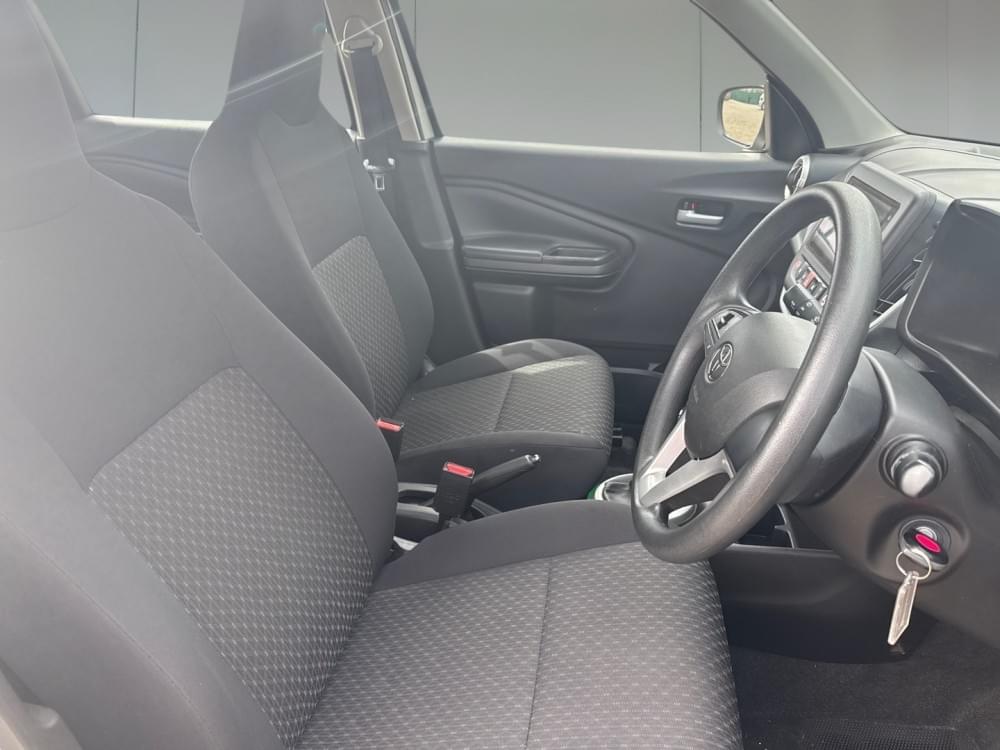 Toyota Vitz 1.0 Xr Amt