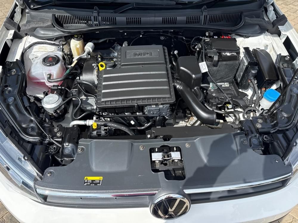 Volkswagen Polo Sedan 1.6 Base