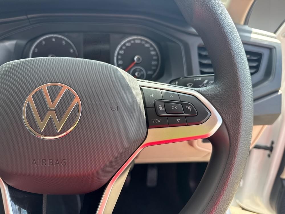 Volkswagen Polo Sedan 1.6 Base
