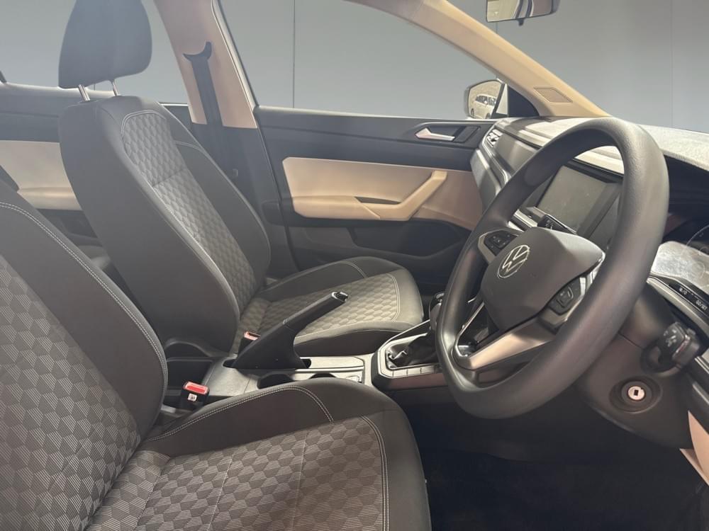 Volkswagen Polo Sedan 1.6 Tiptronic