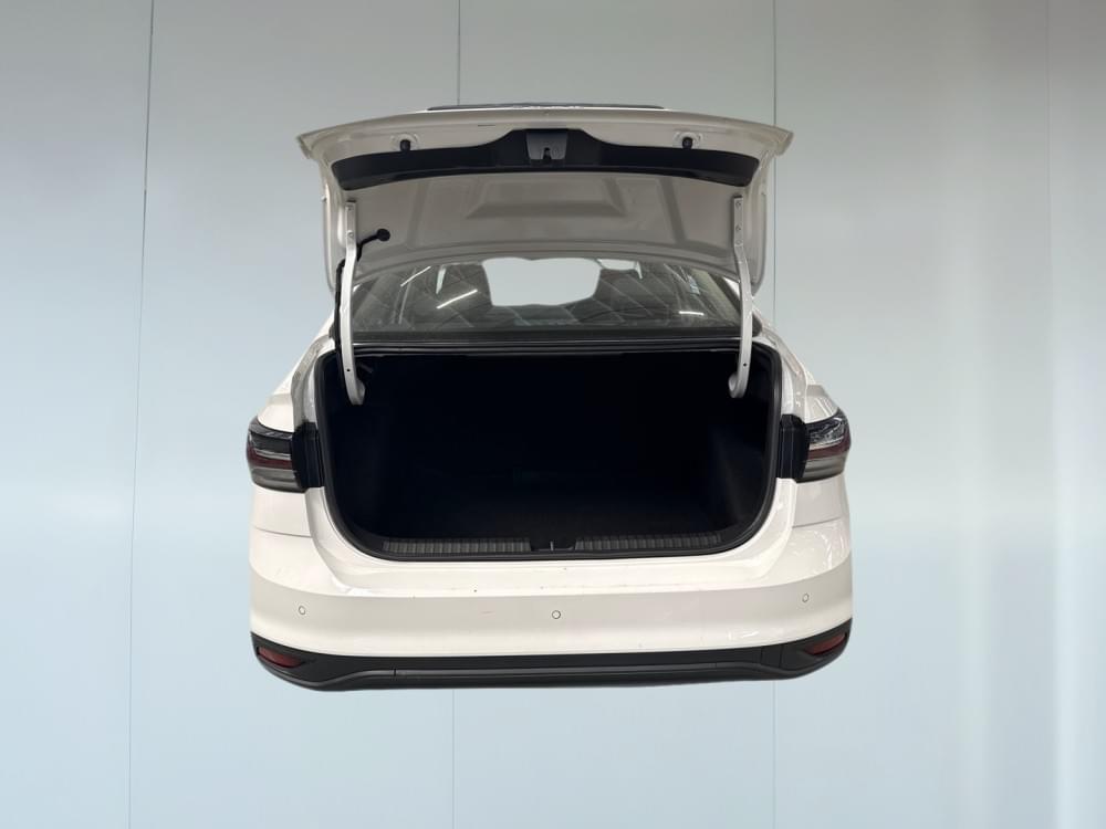 Volkswagen Polo Sedan 1.6 Tiptronic