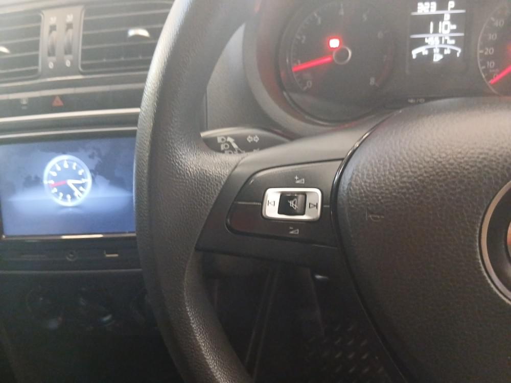 Volkswagen Polo Vivo Hatch 1.6 Life Tipt