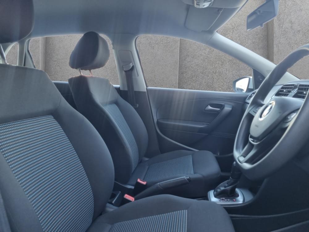 Volkswagen Polo Vivo Hatch 1.6 Comfortline Tiptronic