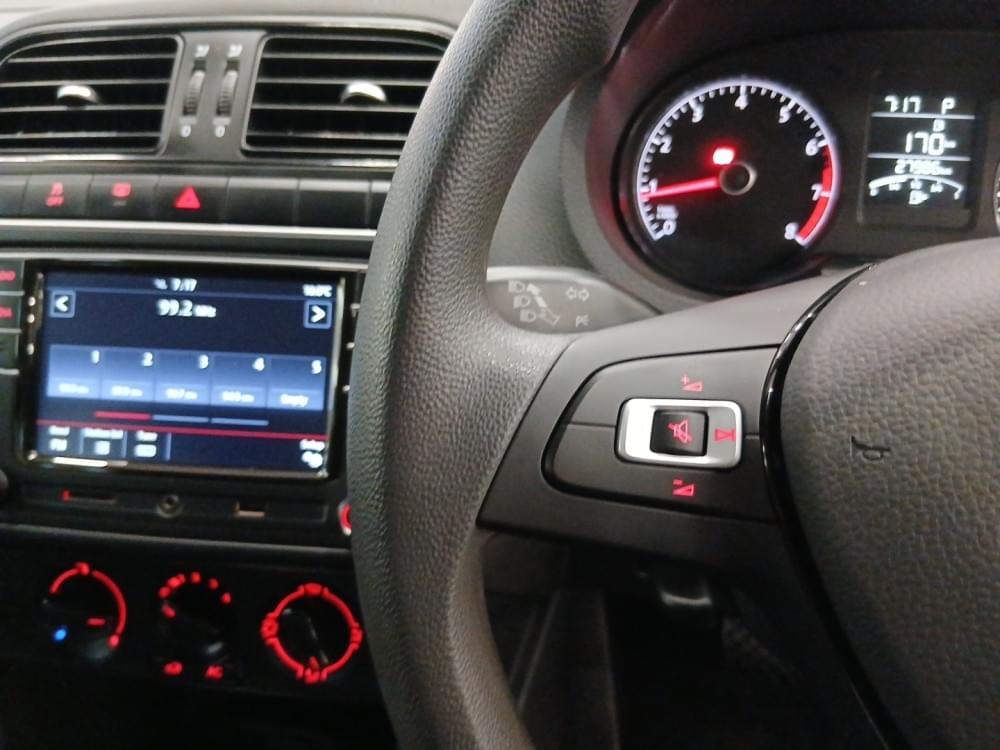 Volkswagen Polo Vivo Hatch 1.6 Comfortline Tiptronic