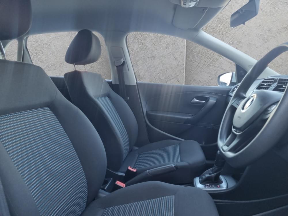 Volkswagen Polo Vivo Hatch 1.6 Comfortline Tiptronic