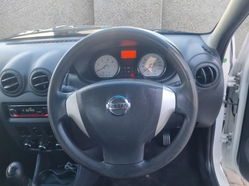 Nissan Np200 1.6 8V Ac Safety Pack
