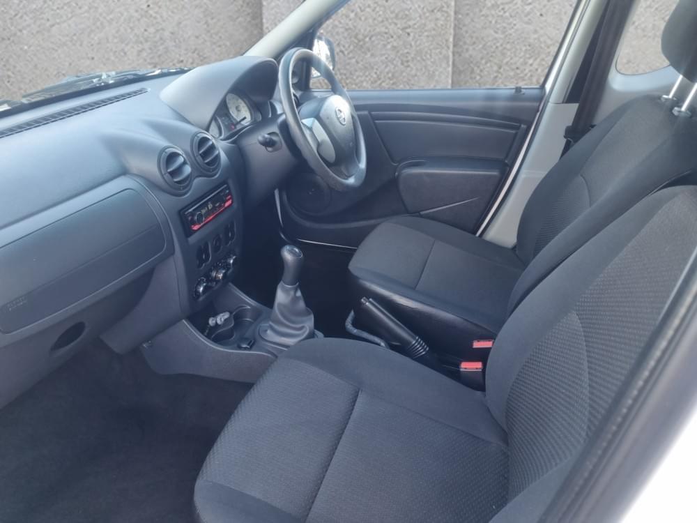 Nissan Np200 1.6 8V Ac Safety Pack