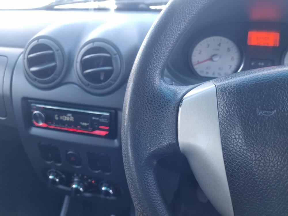 Nissan Np200 1.6 8V Ac Safety Pack