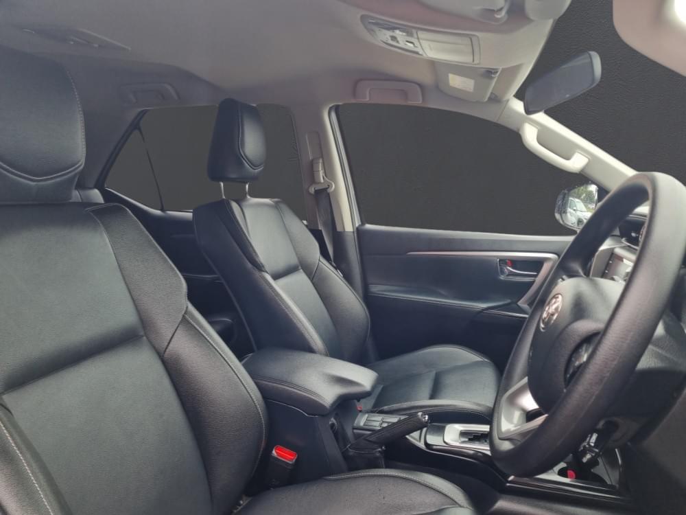 Toyota Fortuner 2.4 Gd-6 Rb 6At