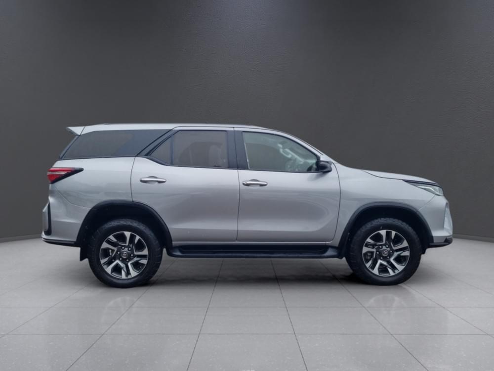 Toyota Fortuner 2.4 Gd-6 Rb 6At