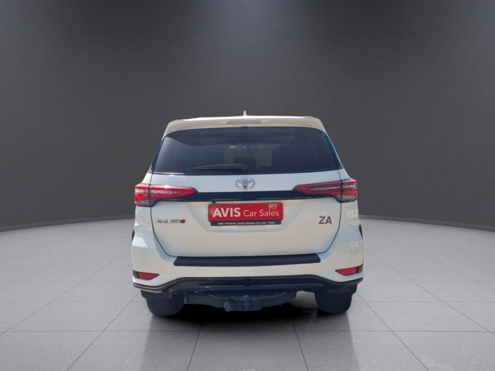 Toyota Fortuner 2.4 Gd-6 Rb At