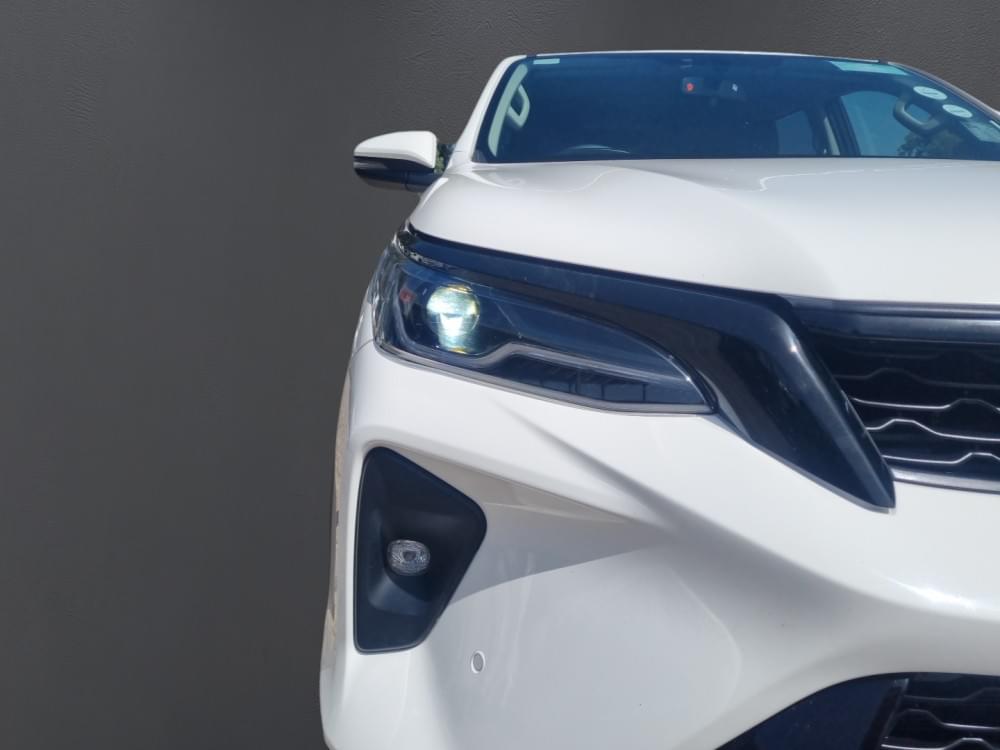 Toyota Fortuner 2.4 Gd-6 Rb 6At