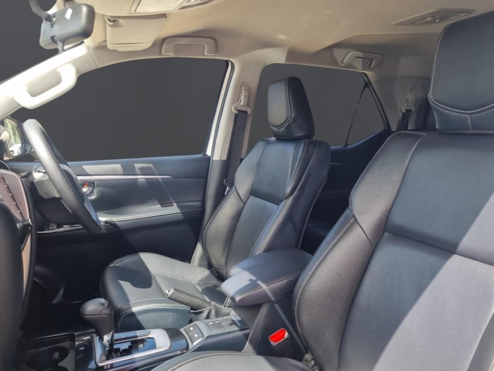 Toyota Fortuner 2.4 Gd-6 Rb 6At