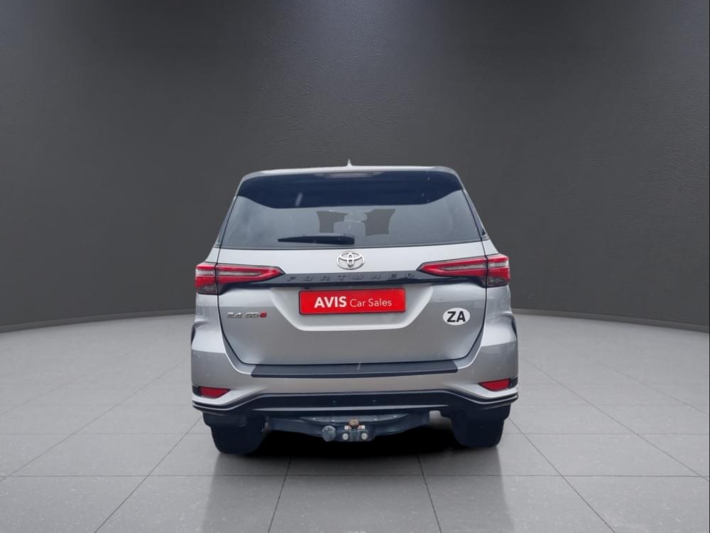 Toyota Fortuner 2.4 Gd-6 Rb At