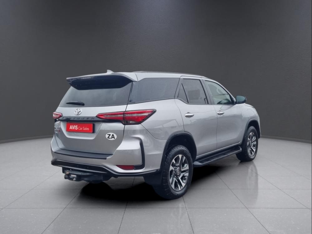 Toyota Fortuner 2.4 Gd-6 Rb At